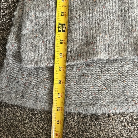 Babaton x ARITZIA V-neck Pullover Long Sleeve Sweater - Picture 7 of 11